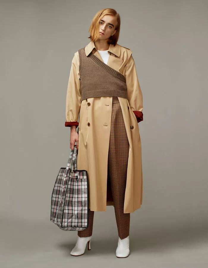 ugg绒绒包,ugg出过透明雪地靴吗