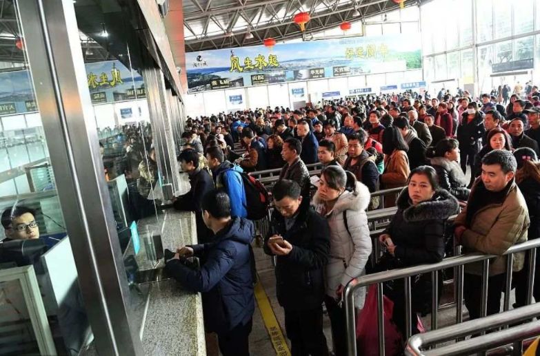 大家抢到过年回家的车票,春运车票今日起售抢票攻略请收好