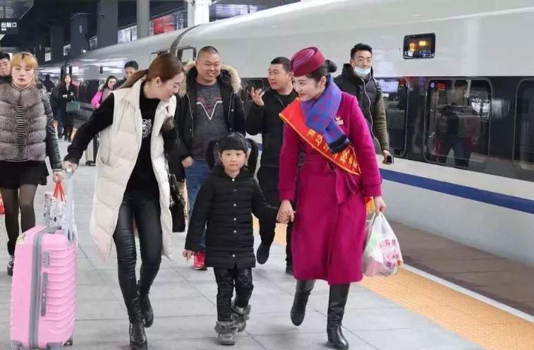 大家抢到过年回家的车票,春运车票今日起售抢票攻略请收好