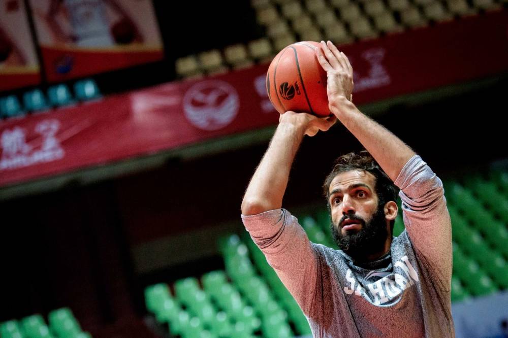 cba球队规定有几个顶薪本土球员,海外球员怎么参加nba选秀