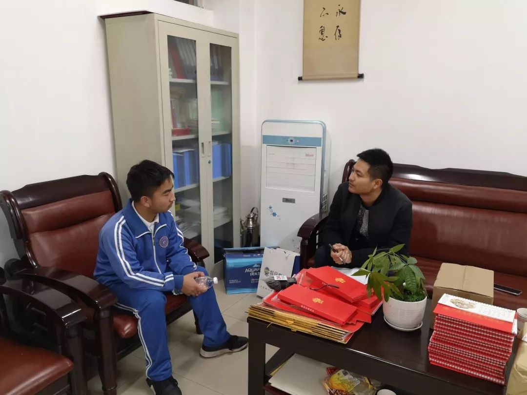 一块屏幕改变命运原文,屏幕改变命运