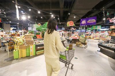 姣旀嫾澶氬杩樹究瀹滅殑瓒呭競,姣旀嫾澶氬杩樹究瀹滅殑璐墿瓒呭競