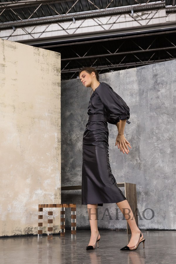 乔治阿玛尼2022秋冬高定,乔治阿玛尼2019秋冬时装秀女装