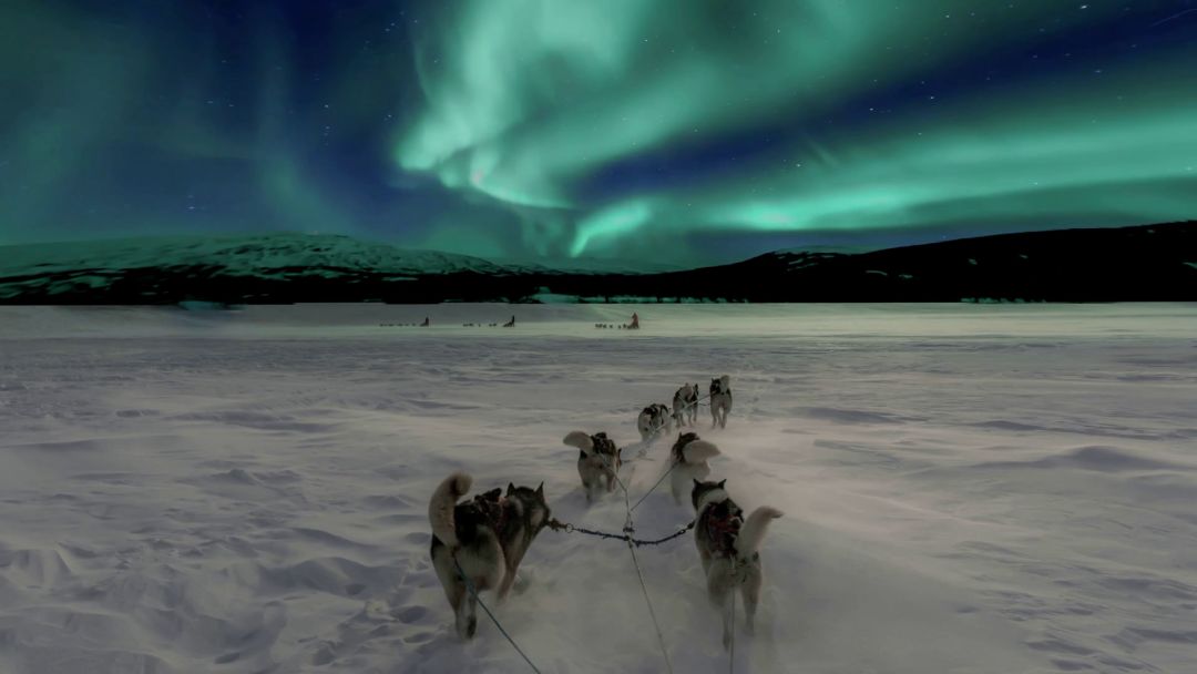 极光是上帝送给秋波吗,极光是上帝的烟火