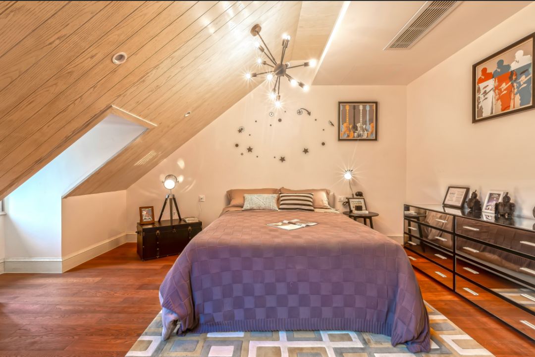 发现价格和首日开盘价格,笋盘为什么那么便宜