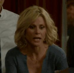 妈妈还没绝经但姨妈来了两次,妈妈绝经后又来月经了