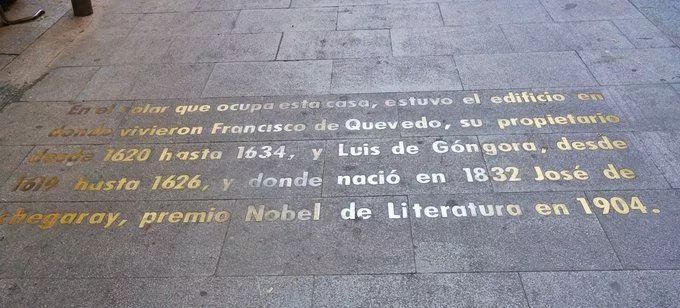 这座城市文艺到骨子里，只当它是西班牙之旅中转站未免太可惜