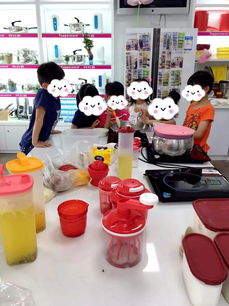 澄海老兄发现妻子没事总爱往这个小区跑，没想到是去干这个……