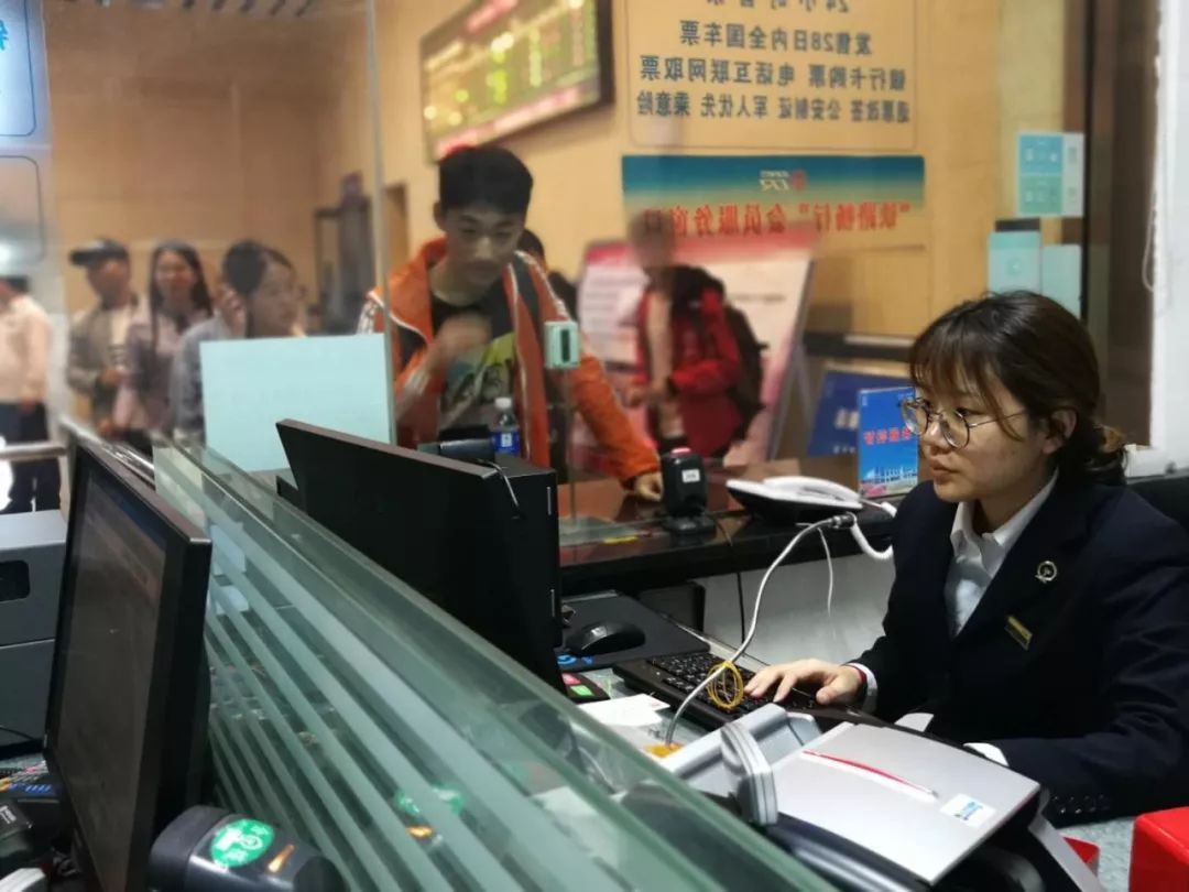 提起“春运”别心慌，郑州局集团公司加大运能帮您忙