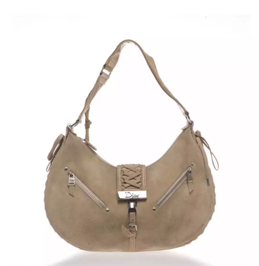 我们采访了10位购物爱好者：2018年他们买了这些心水的物件儿~