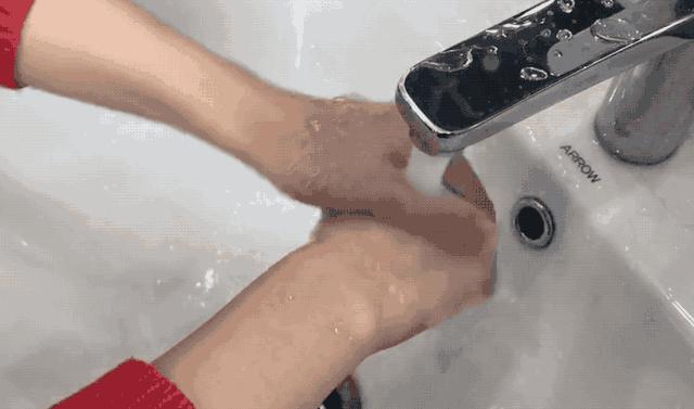 轻松卸妆一步到位,轻松卸妆