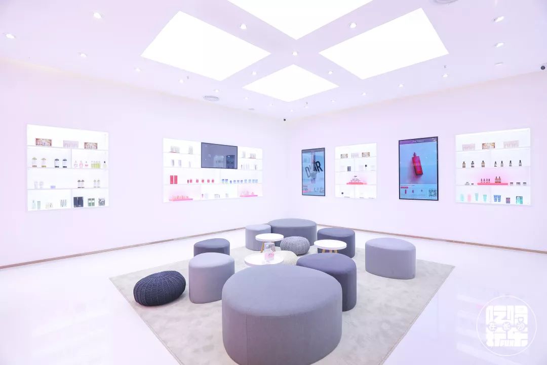 元旦新年就来2751YOLO城市广场，500元友阿购物卡免费送！