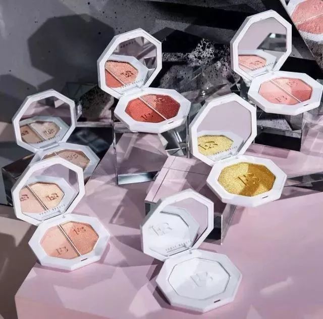 蕾哈娜彩妆值得买吗,蕾哈娜的彩妆品牌价钱怎么样