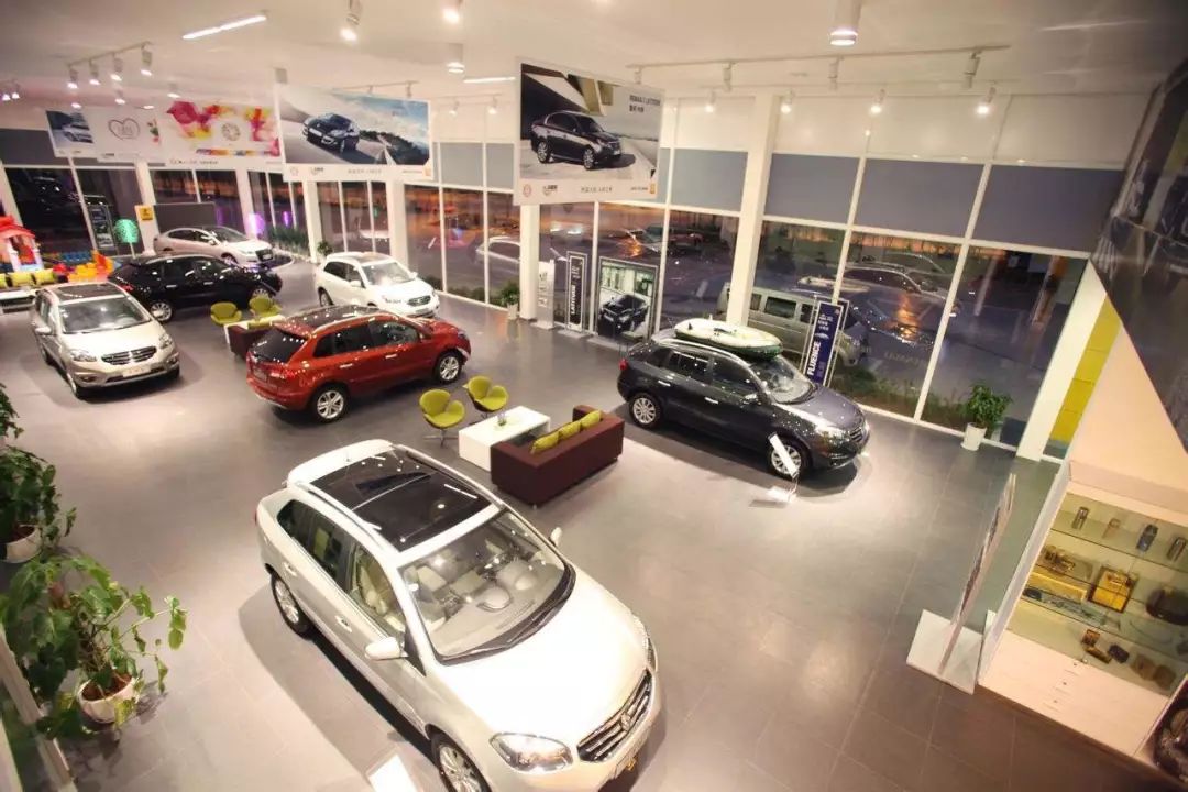 一个四线城市车行老板的中年“赌局”｜经观汽车