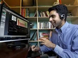 他曾一无所有，却颠覆了美国教育，比尔盖茨是他的粉丝，现在他把自己估值比苹果公司还高的项目免费化了