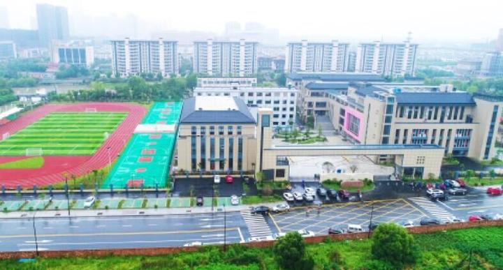 师生共同努力永创佳绩,师生共同努力的成果