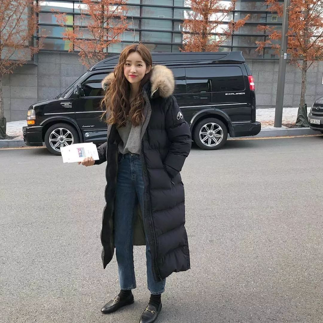 韩国女私服穿搭,韩国女星私服极简风穿搭