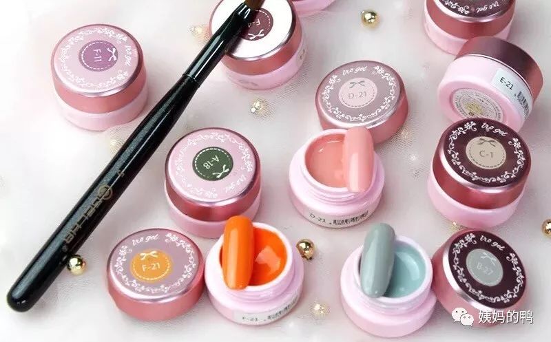 一个未遂美甲店老板娘眉头一皱，发现美甲这件事并不简单，但很便宜