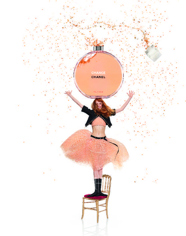 香奈儿,Chanel赋予邂逅柔情香水全新的嗅觉诠释，呈献全新邂逅香水系列广告大片