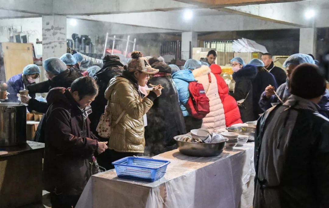 今天鸡鸣寺人还多么,今晚鸡鸣寺人多吗