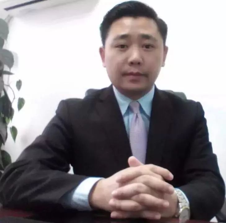 金牌股票分析师每日股票分析,分析师看金价金价或持续高位震荡