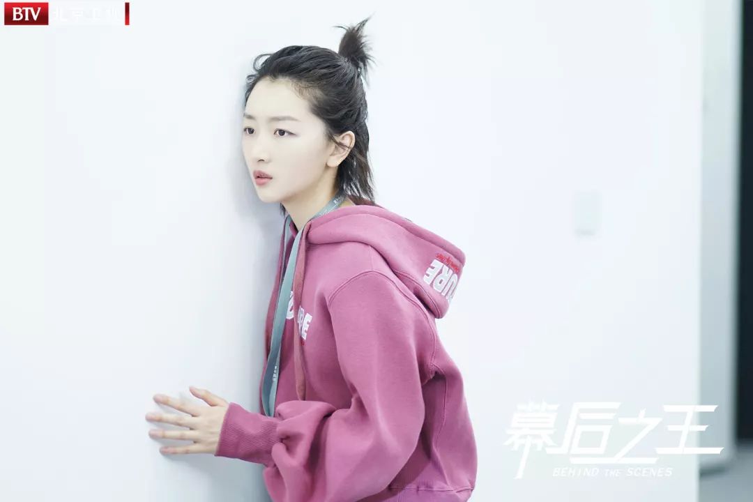 周冬雨lv专访,周冬雨评价布小谷