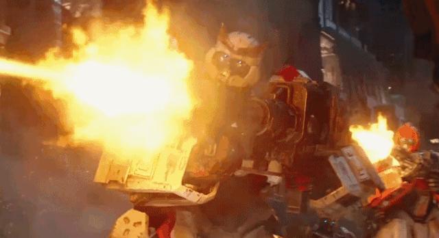 拍不好《大黄蜂》就回家继承2000亿家产！“美国王思聪”的逆天人生，比电影更精彩……