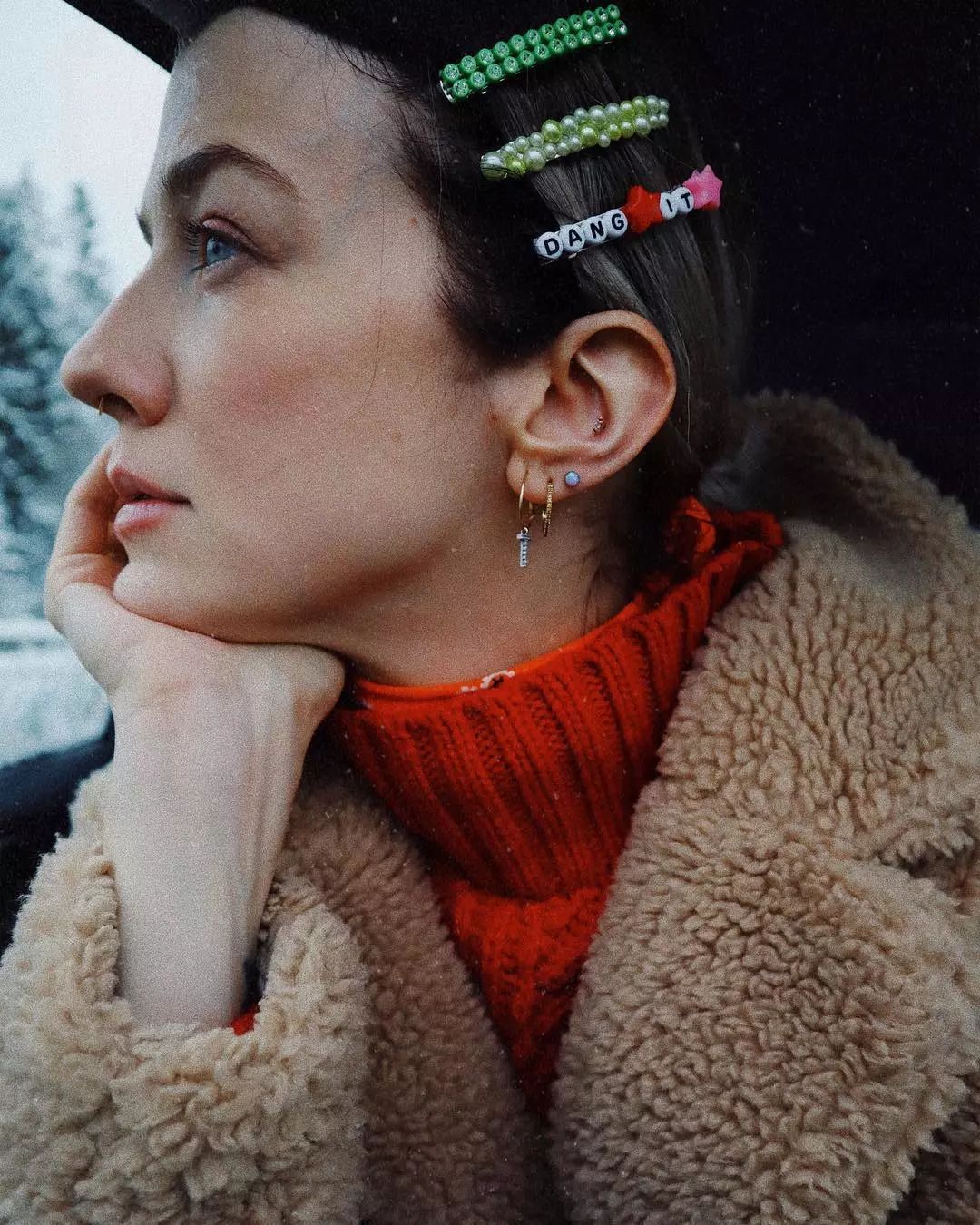 我最近|不戴Bra都没关系,不戴发夹不能出门……