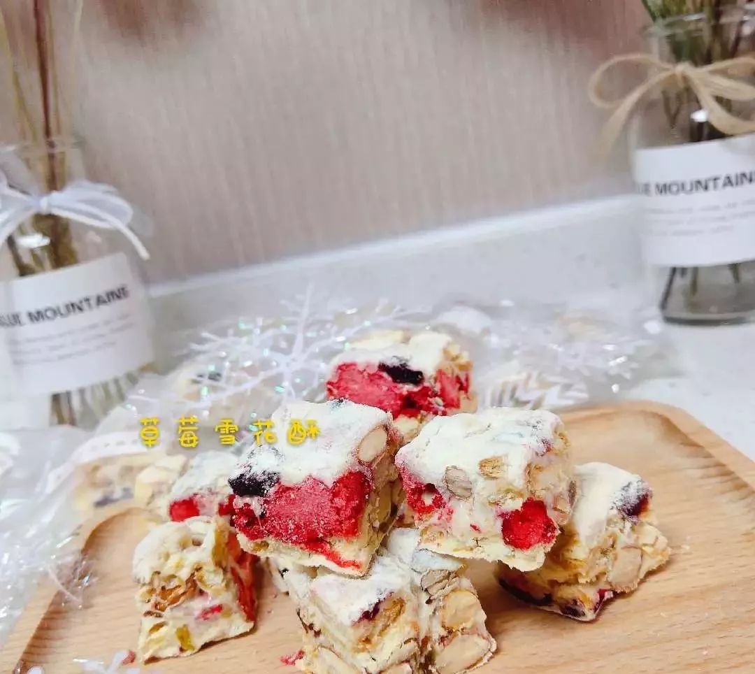 9.9抢120包新年糖果,99抢年货零食大礼包