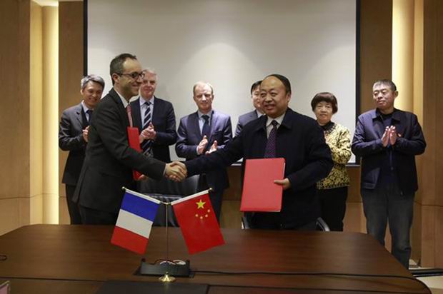 法国凡尔赛医院代表团访问安阳市人民医院开展交流合作