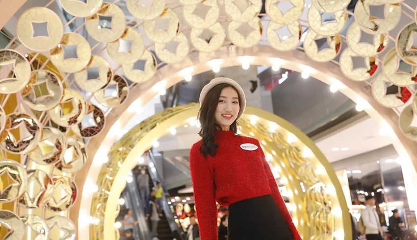 再也不怕钱包压力大，全家的新年购物清单在东荟城名店仓一次搞定