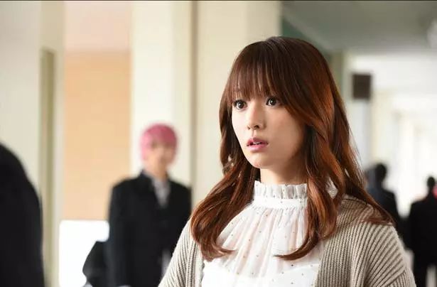 荒木经惟镜头里的许晴,许晴快50岁了日常生活照还这么美