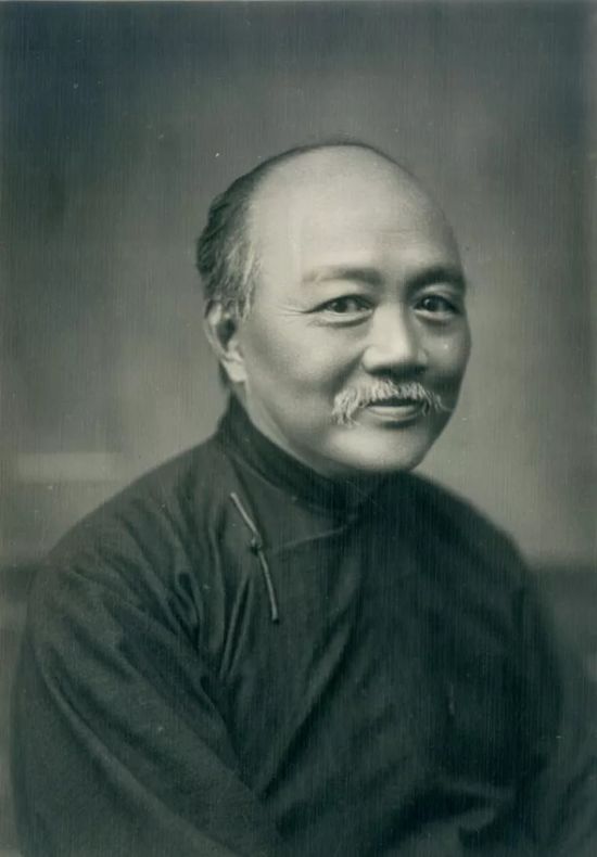 乾隆怎么对待不会说满语的满族人,乾隆生气后果很严重