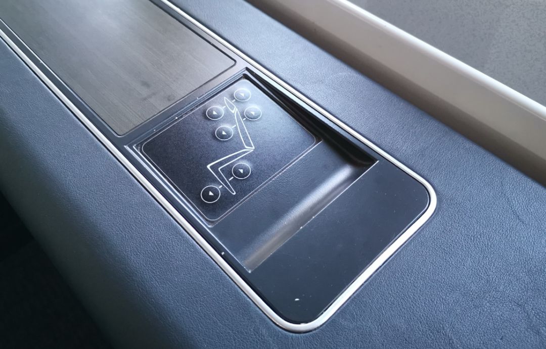 中国国际航空头等舱体验,国航波音747头等舱和公务舱的区别