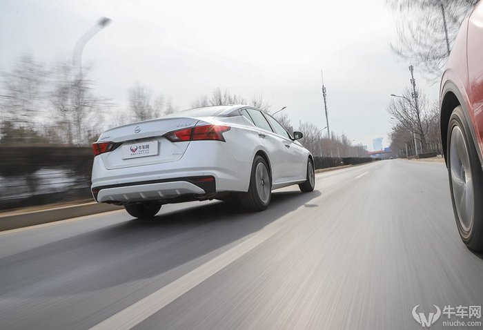 全新天籁2.0l悦享版试驾,全新天籁2.0l深度测评