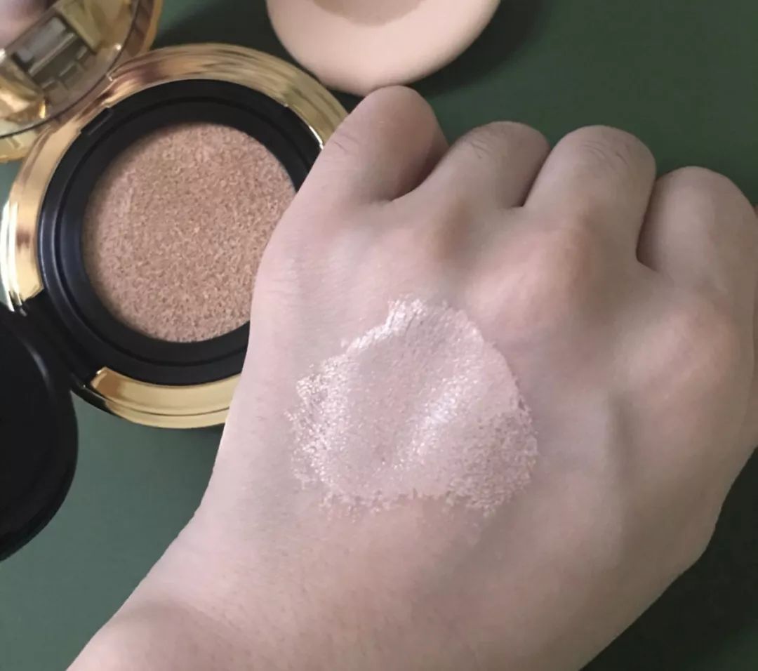 发了年终奖买什么？能一打四的高颜值口碑气垫，我！全！要！