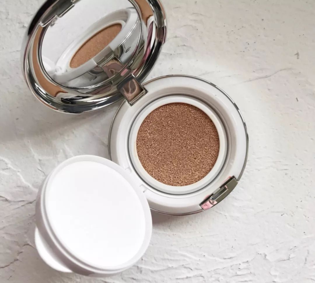 发了年终奖买什么？能一打四的高颜值口碑气垫，我！全！要！