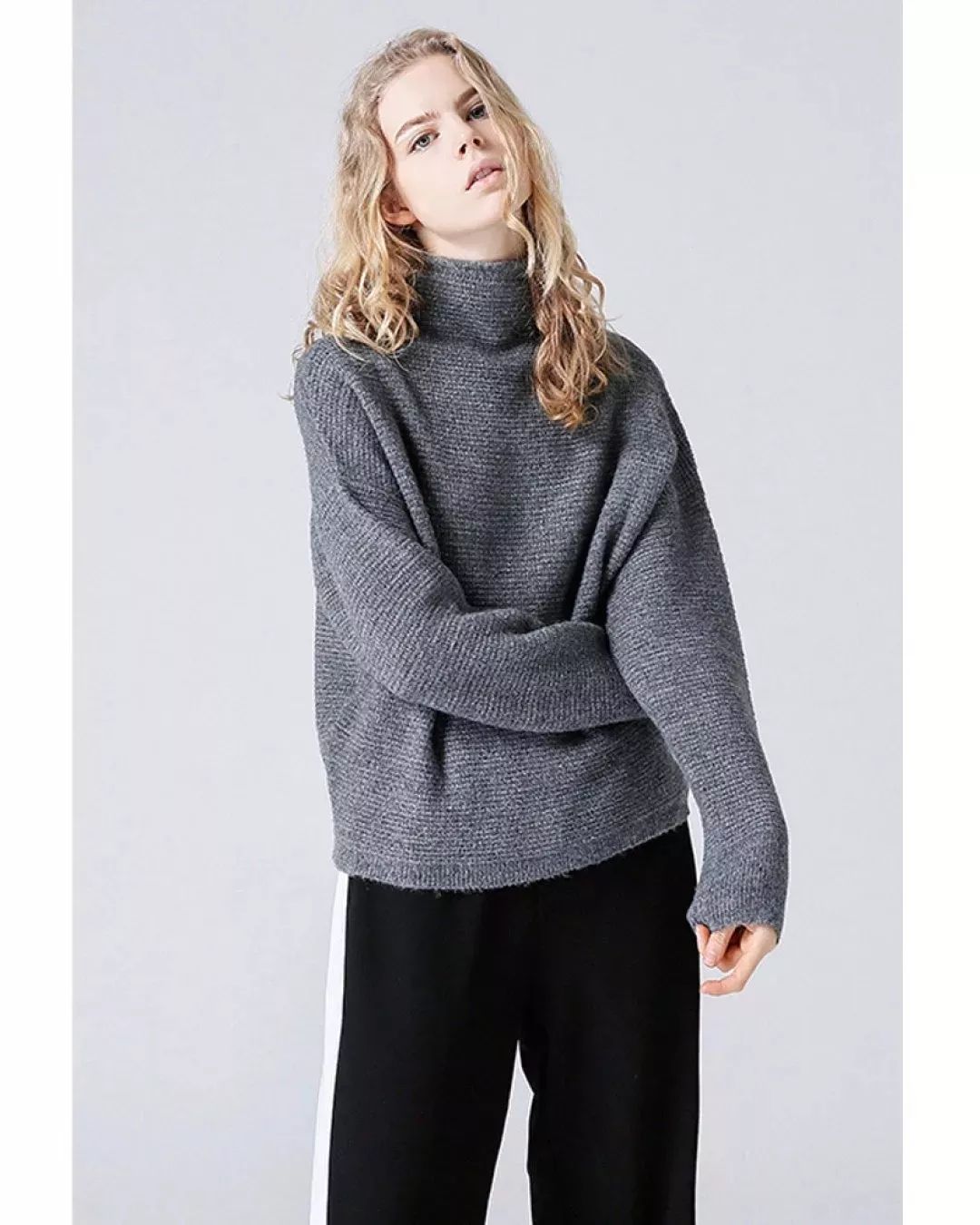 爆款羽绒服全部超低价,反季羽绒服清仓中的低至四折