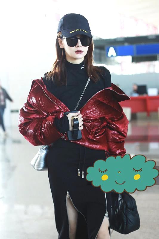 戚薇同款半身裙穿搭,戚薇穿浅色羽绒服图片