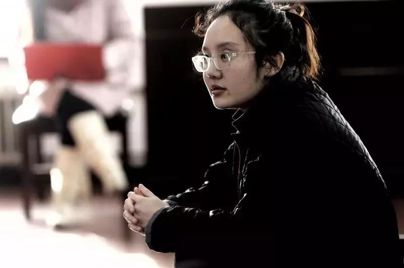 这样*品毒**竟然在闲鱼、小红书上都能买到，还毁掉了一个名牌女大学生……