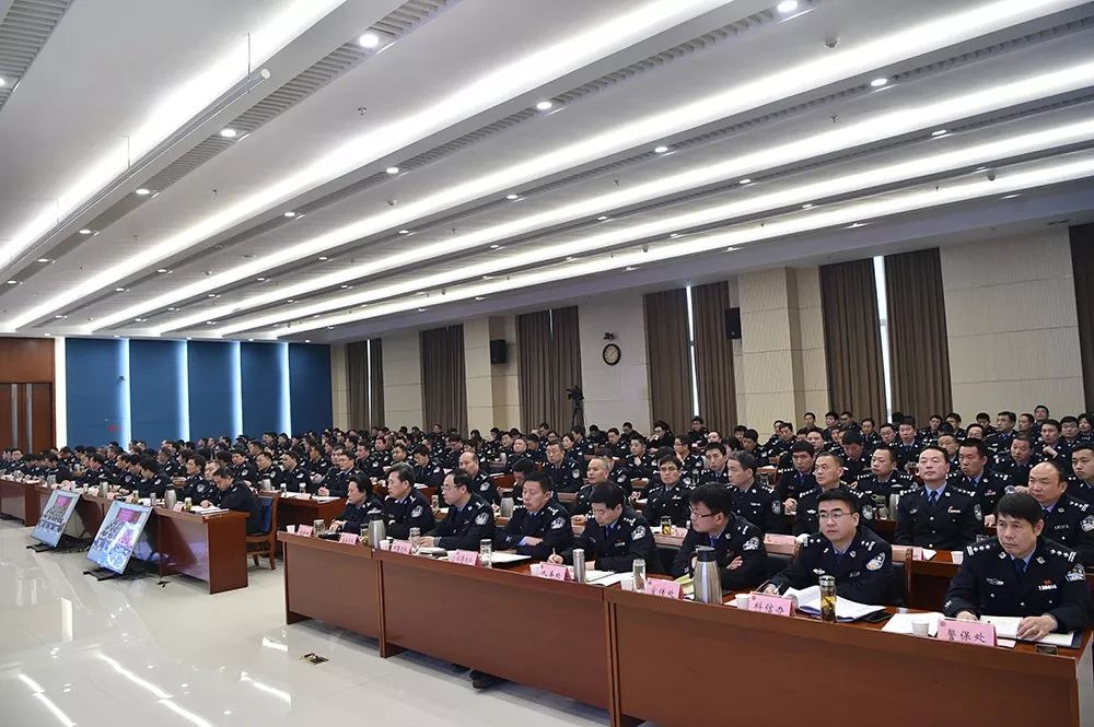 忠诚履职尽责争当时代先锋,履职尽责强化新时代使命担当