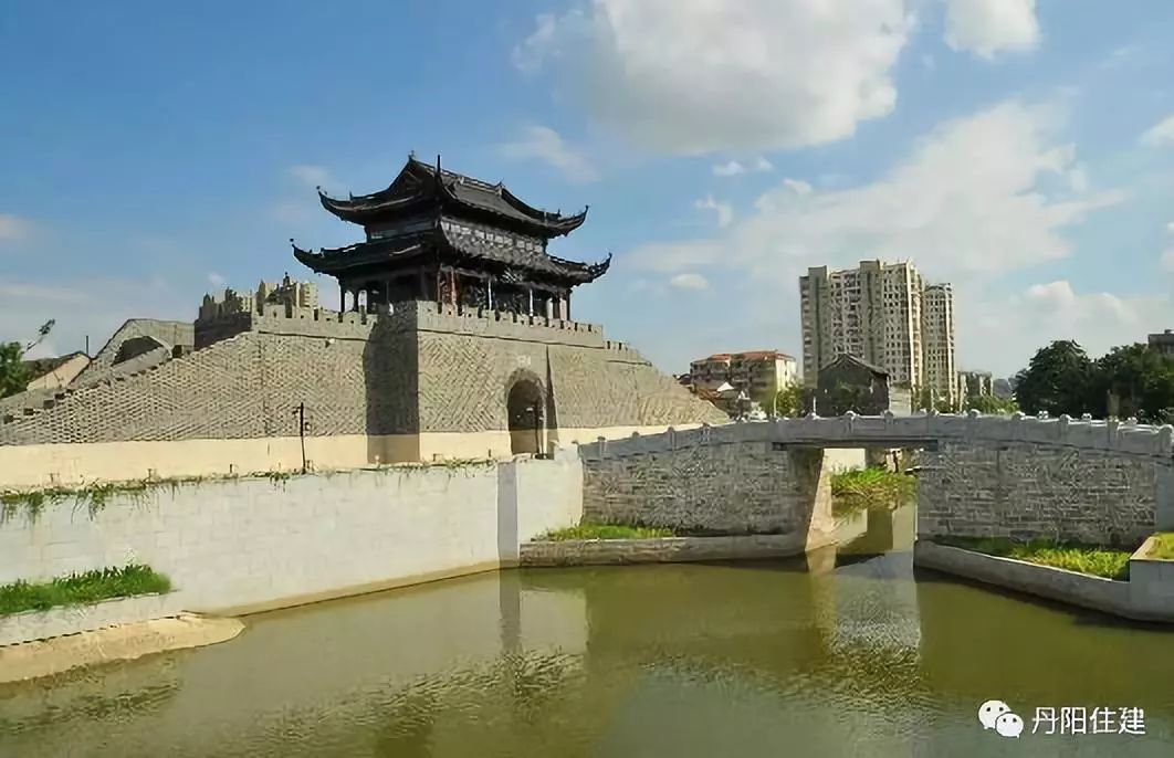 再上6天班就是五一假期,再上六天班就要集体放假