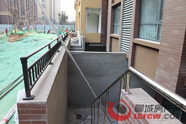 华建1街区最新消息,华建1街区一楼带院价格