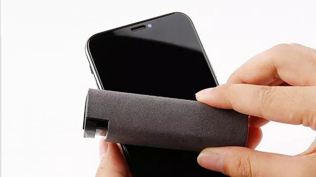 手机屏幕脏了怎么正确清洁,手机屏幕脏了怎么清洗小窍门