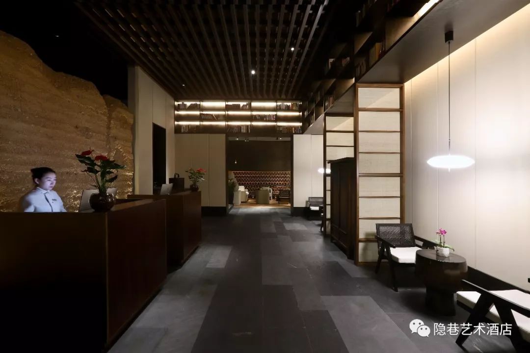 闅愬贩鑹烘湳閰掑簵鏃╅,闅愬贩绮惧搧閰掑簵