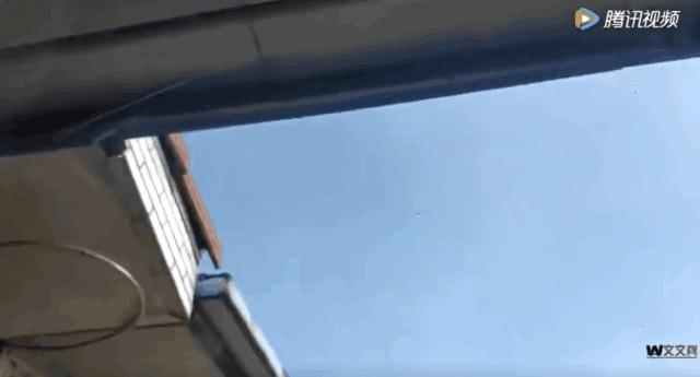 旧毛衣先别扔剪一刀美翻了,旧毛衣一件变两件