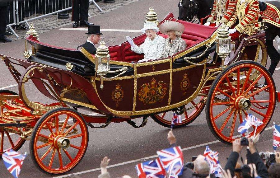 最漂亮的卡座家装,小户型客厅餐厅一体隔断加卡座