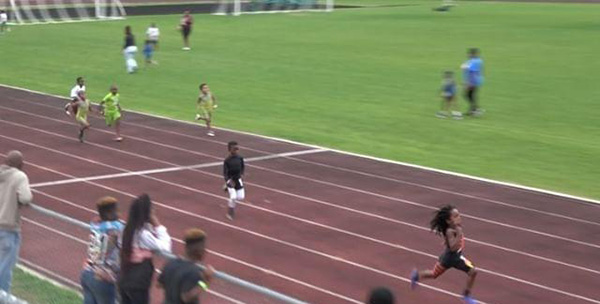 中国7岁孩子100米多少秒,7岁小孩100公里世界纪录