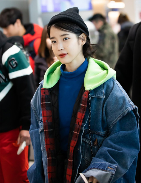 iu穿衣打扮,IU济州岛打卡