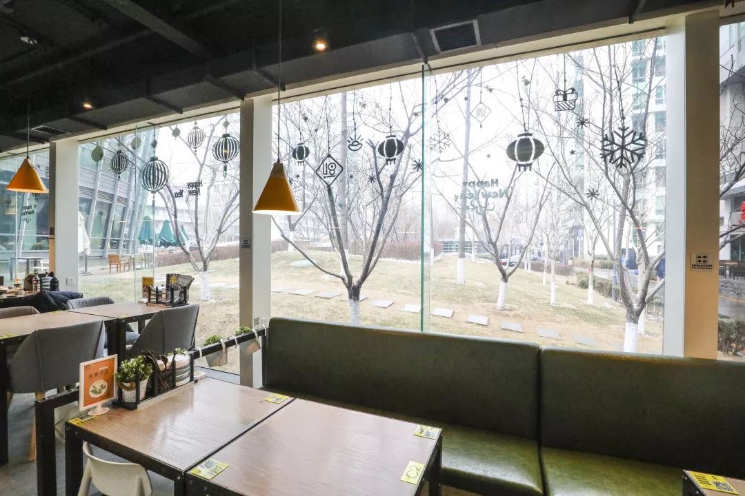 大董烤鸭人均消费,大董烤鸭北京总店人均10000块钱